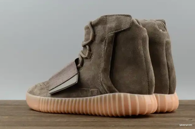 Brown 750 Yeezy adidas Light Boost BY2456 0619